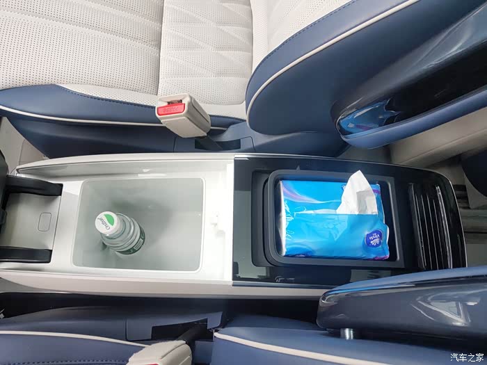 试驾荣威im8的感觉