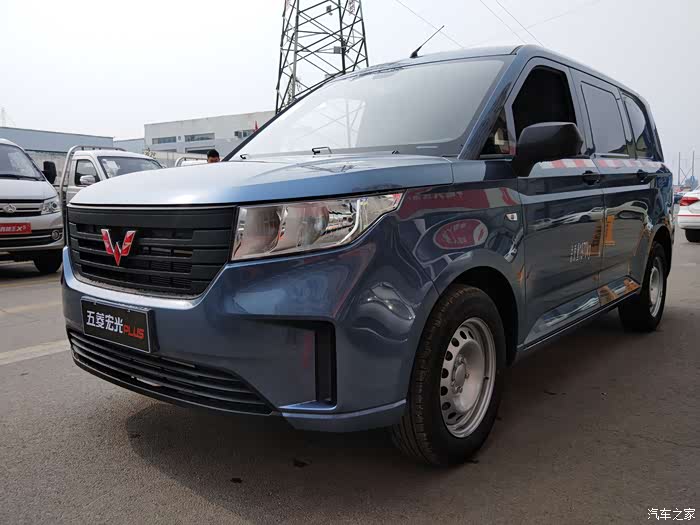 封窗版五菱宏光plus试驾体验很好开