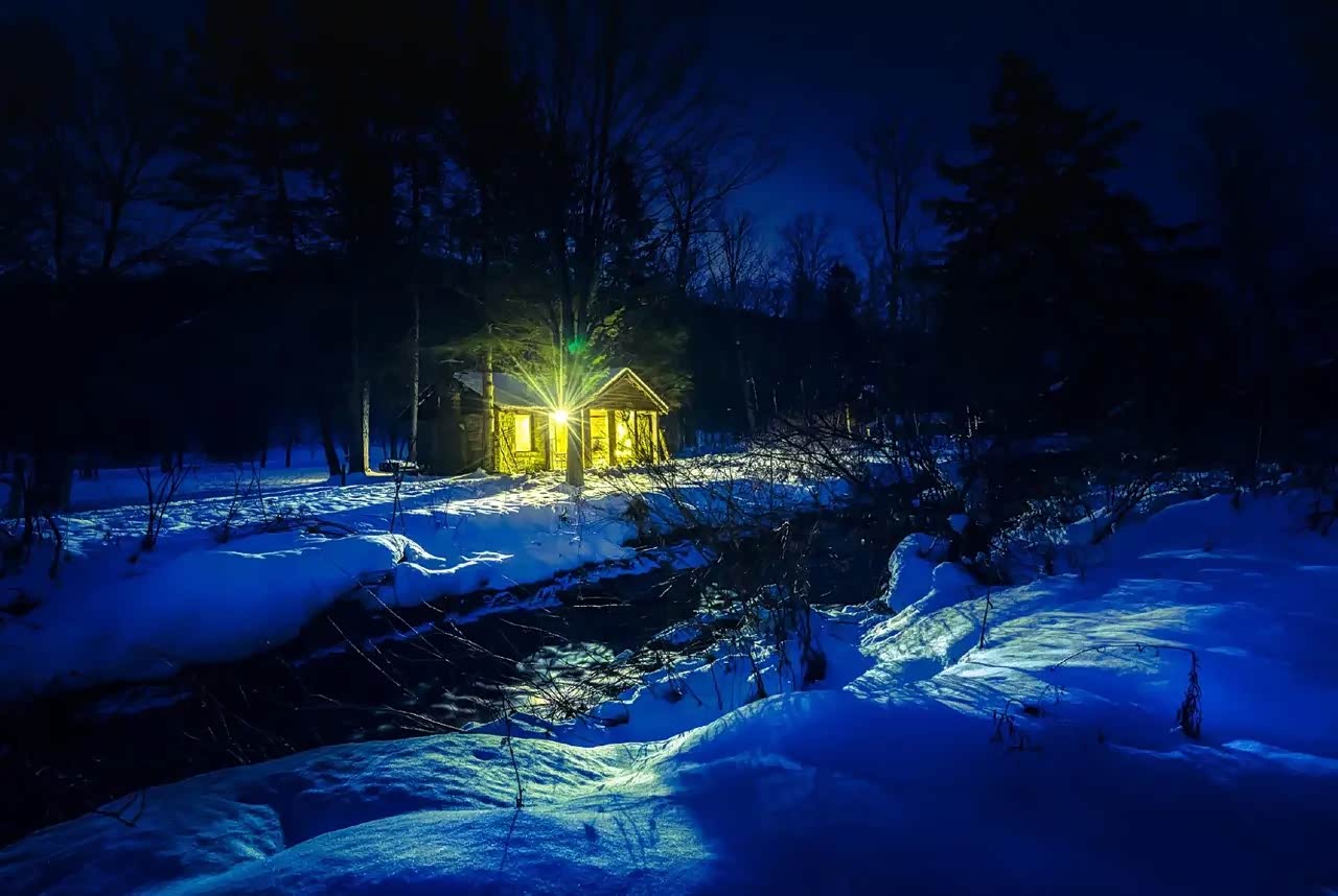 密雪夜来积欣赏美丽的夜色雪景
