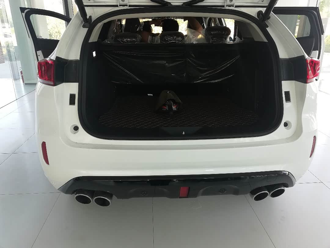 提vv7感受: 有宝马的豪华感