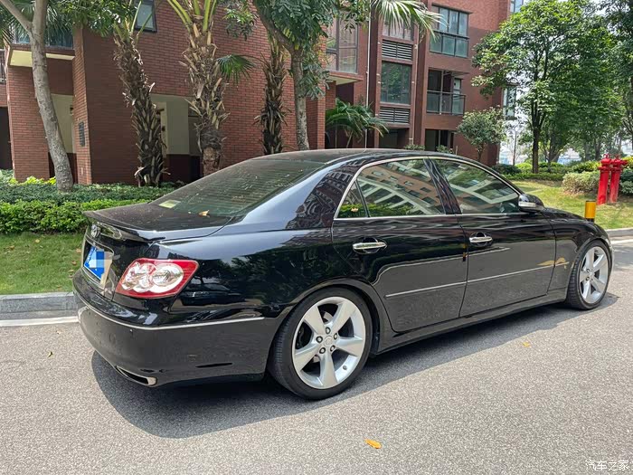 出丰田锐志09年东莞牌