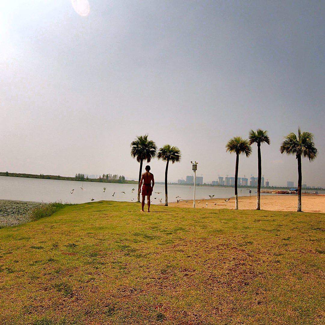 柳叶湖沙滩公园是中国内陆最大的人造沙滩公园