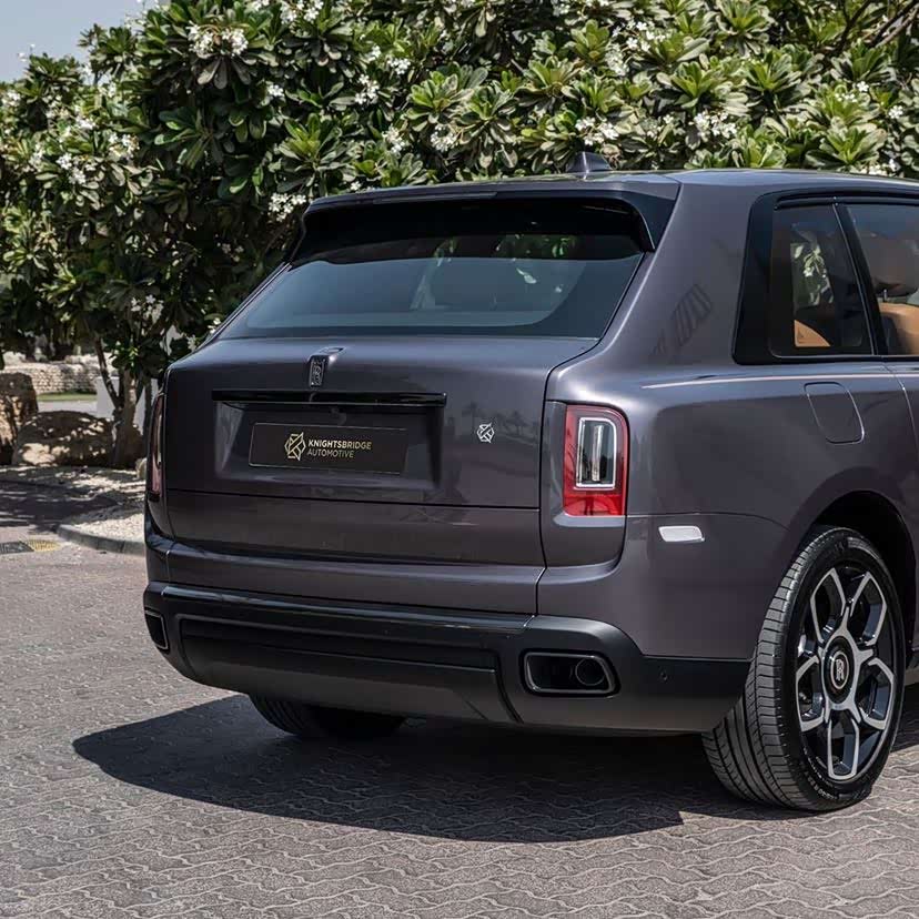 2020 劳斯莱斯cullinan black badge酷