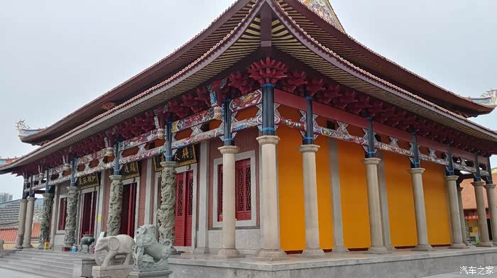 泉州之"海天佛国"—石狮洛伽寺.