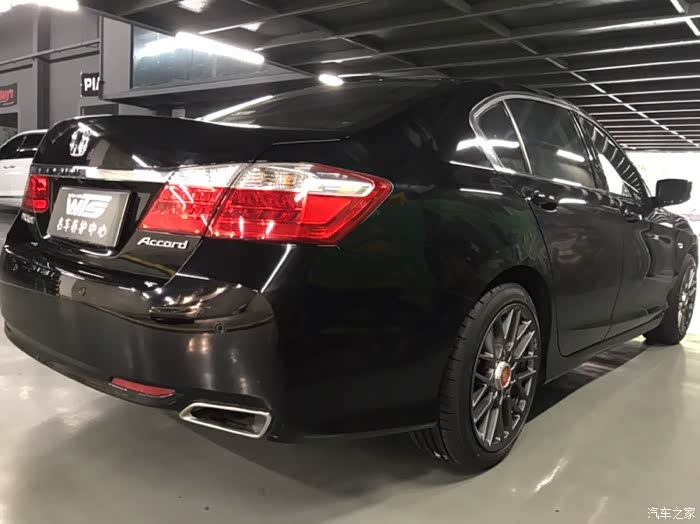 九代雅阁2.0精英改装rotiform18寸轮毂