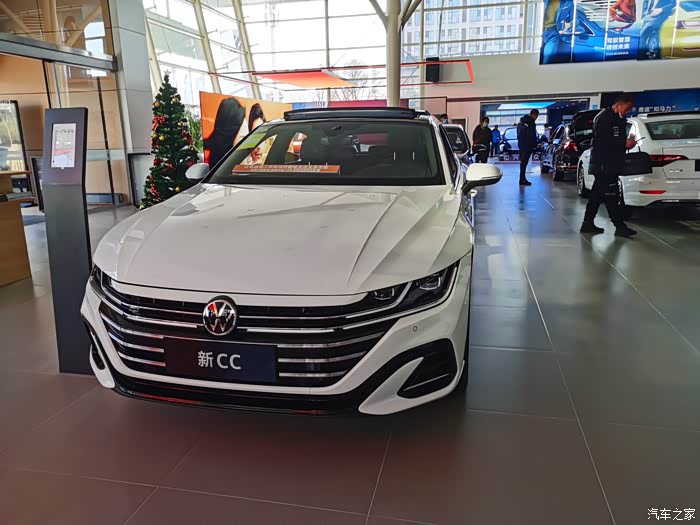 大众cc侧面流线造型设计协调前后搭配协调车型很火
