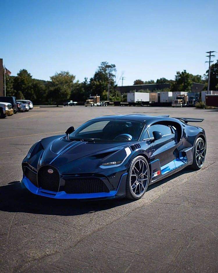 布加迪bugatti divo,碳蓝真的是极致诱惑