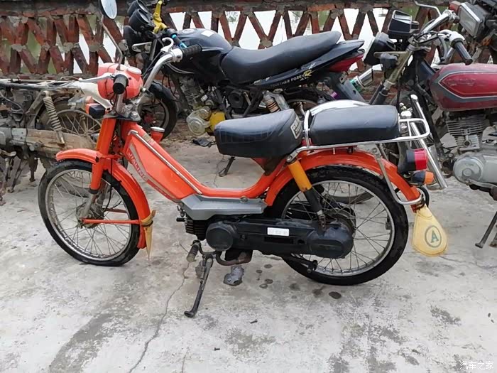 嘉陵50摩托车