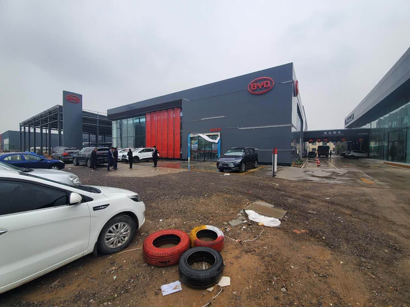 这还是你想象的比亚迪4s店么?