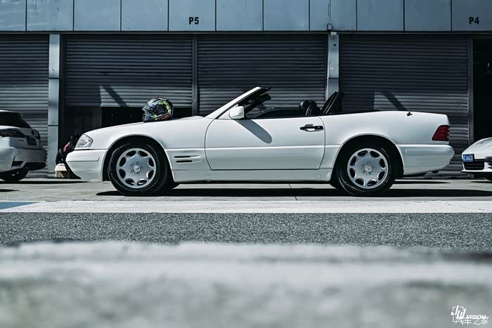 1996年梅赛德斯奔驰sl320