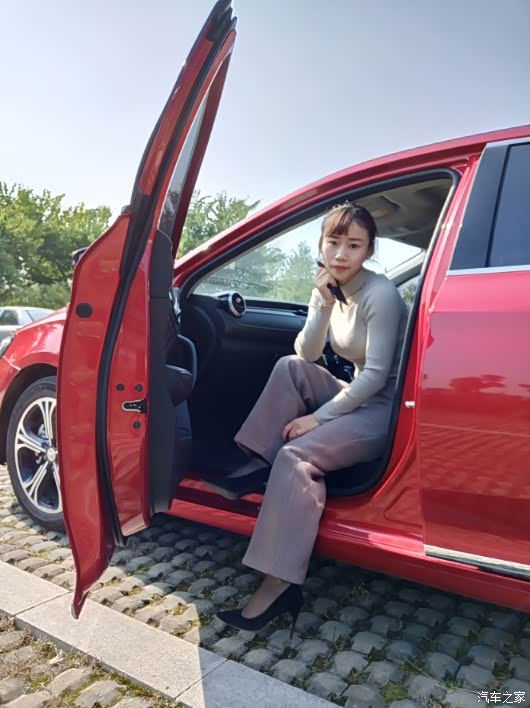 每天都想粘着你我的大媳妇小六子