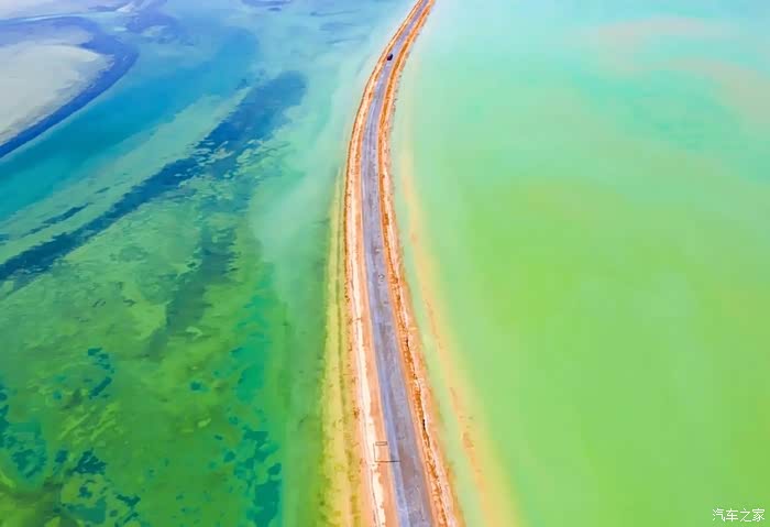 中国最美的水上公路西台吉乃尔湖公路