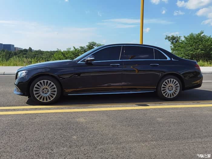 点击:>2|回复:>0奔驰e级论坛>18年4月92000公里e300l黑.喜欢的28.