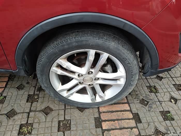 cs35的轮胎质量还是很耐用