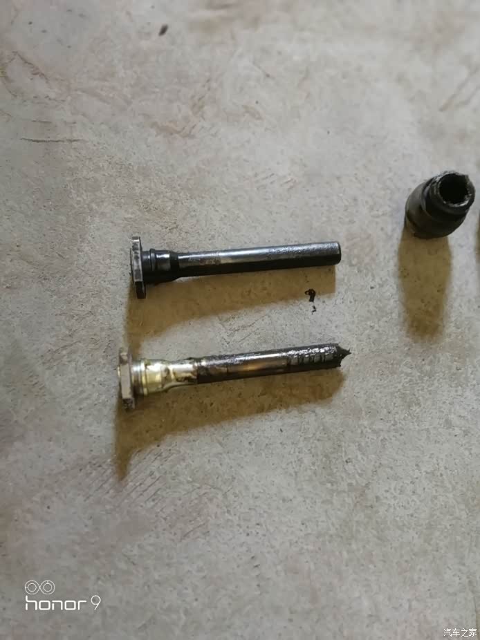 【图】刹车卡钳定位销保养_猎豹cs10论坛_汽车之家论坛