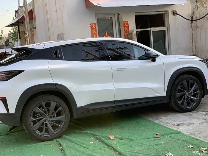 白色unit也太酷了吧