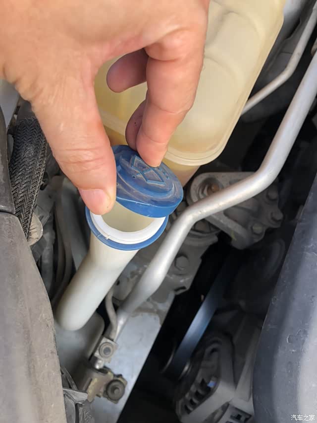 庆子】确保行车视线清晰,给cs75加装玻璃水_长安cs75论坛_汽车之家