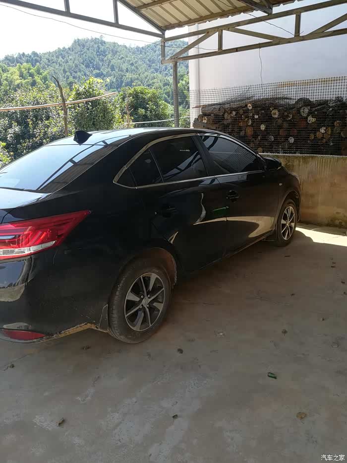 请问有车主提致享黑色吗发图看看