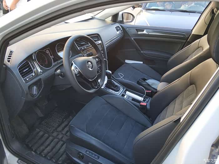 带你一睹高尔夫75代魅力紫的炫目真容