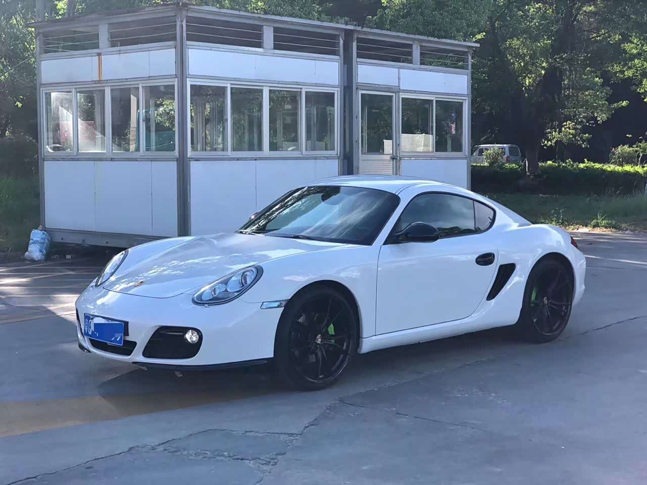 跑车保时捷 cayman 白色超级帅气!