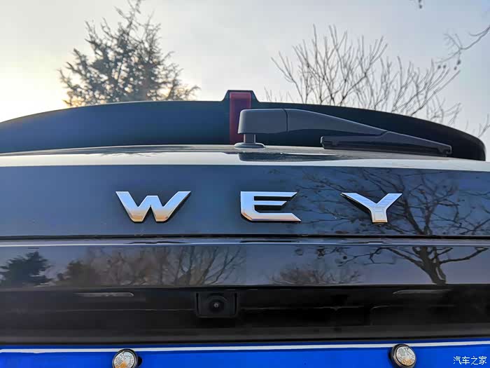 尾部wey车标