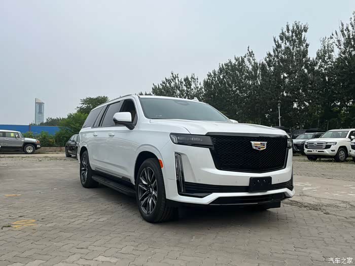 23款凯雷德30t柴油加长运动