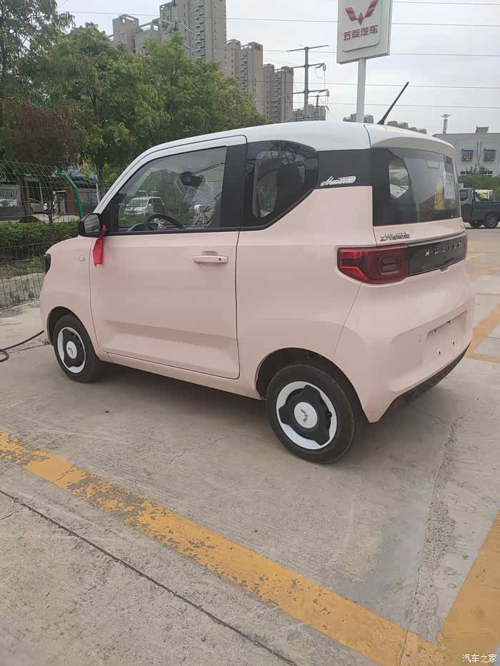 五菱宏光miniev马卡龙清新可爱