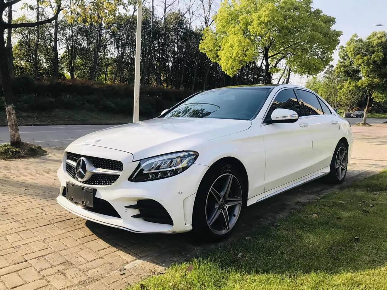 c260新款车型装备了具有48v智能电机的15l四缸涡轮机