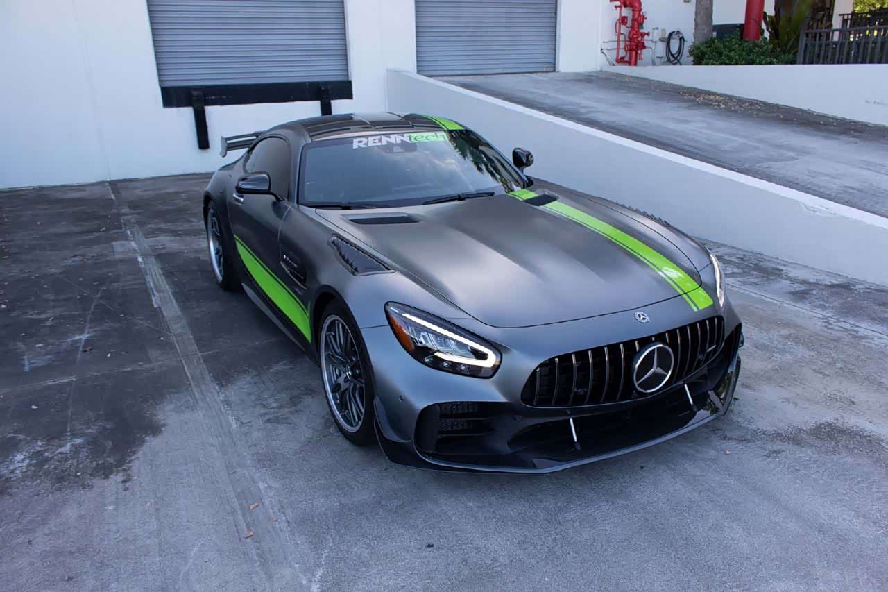 奔驰gtr pro漂亮的涂装,拉风的外观,强劲的动力!