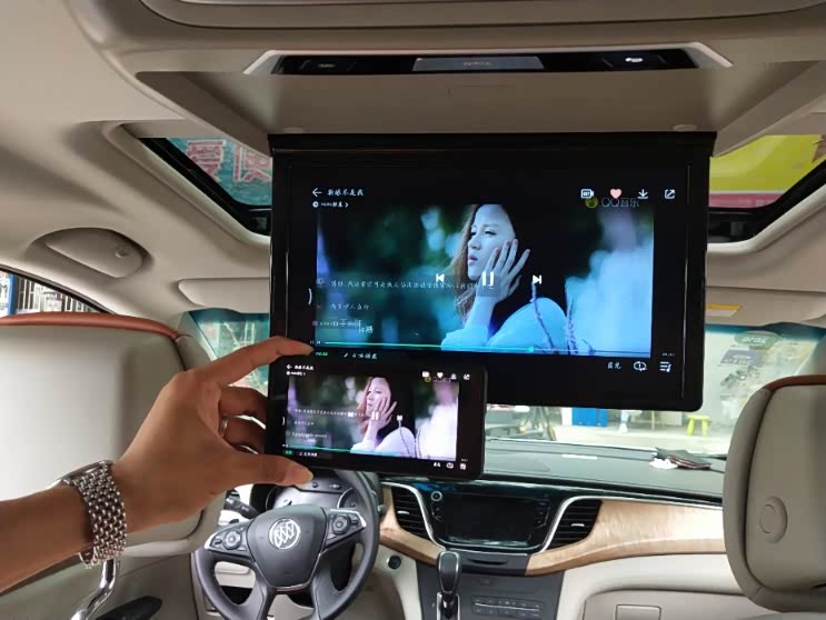 【图】大篷车吸顶电视投影功能_别克gl8论坛_汽车之家论坛