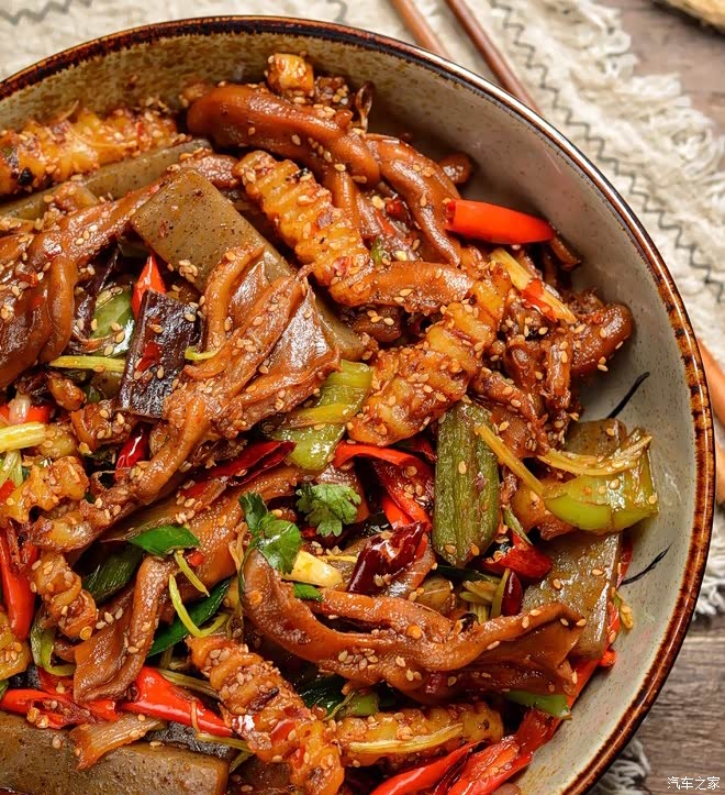 家常菜之黯然销魂无骨鸭掌香香锅