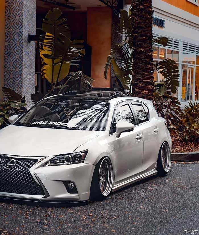 改装分享雷克萨斯ct前脸造型凶悍