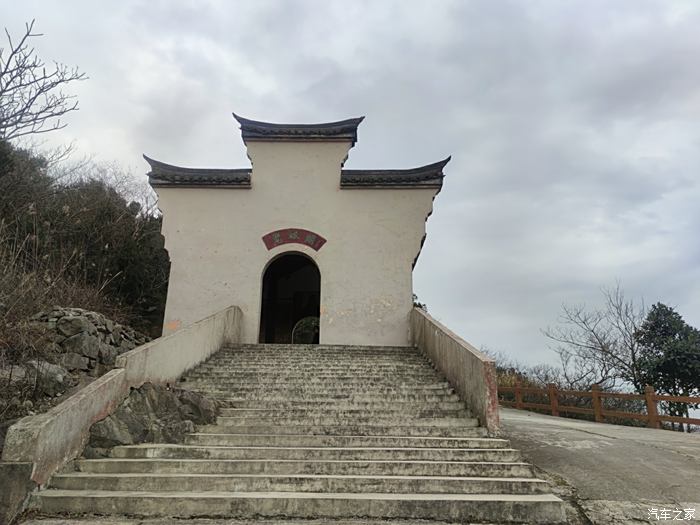 探岳带你登顶总台山烽火台