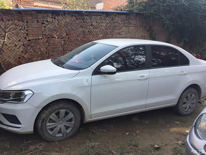 不说其它就这捷达这侧面留线条,感觉超级帅