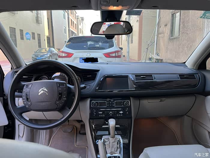 自用车想卖了13年4月雪铁龙c5新款23l自动顶配版