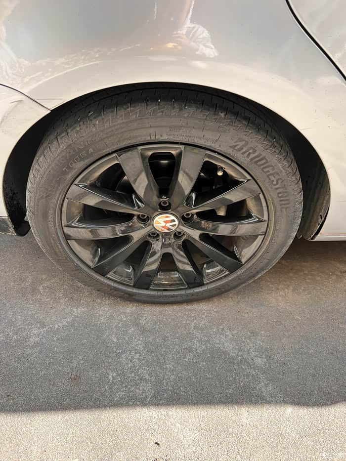 尚酷17寸钢琴黑轮毂