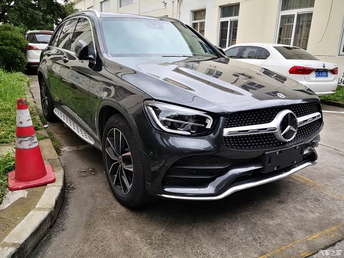 【图】梅雨天端午节提glc300l石墨灰现车_奔驰glc论坛_汽车之家论坛