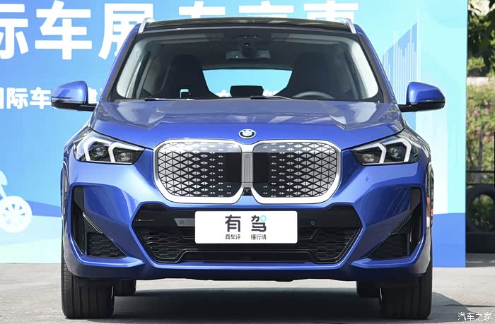 宝马ix1终于坐上闺蜜副驾驶了