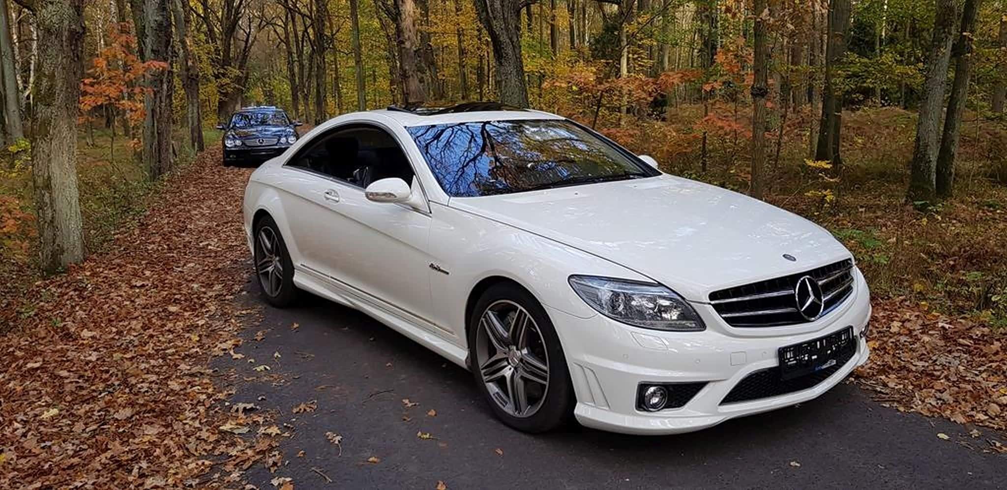 梅赛德斯奔驰cl63白色车身修长优雅