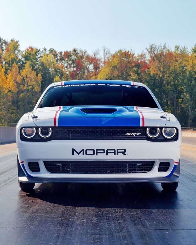 爆改道奇挑战者srt 大马力后驱 轻量化 专属轮胎