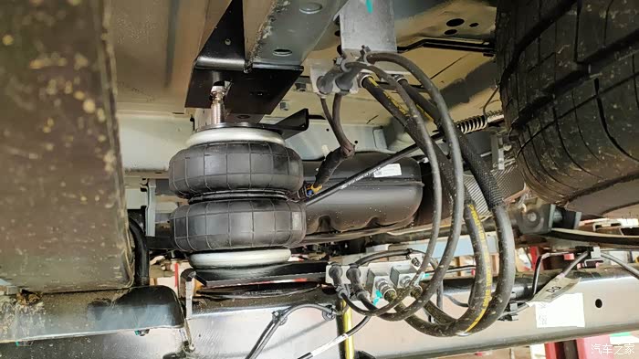 新全顺普通客车空气悬挂套件 袋鼠减震器,去掉一片弹簧钢板