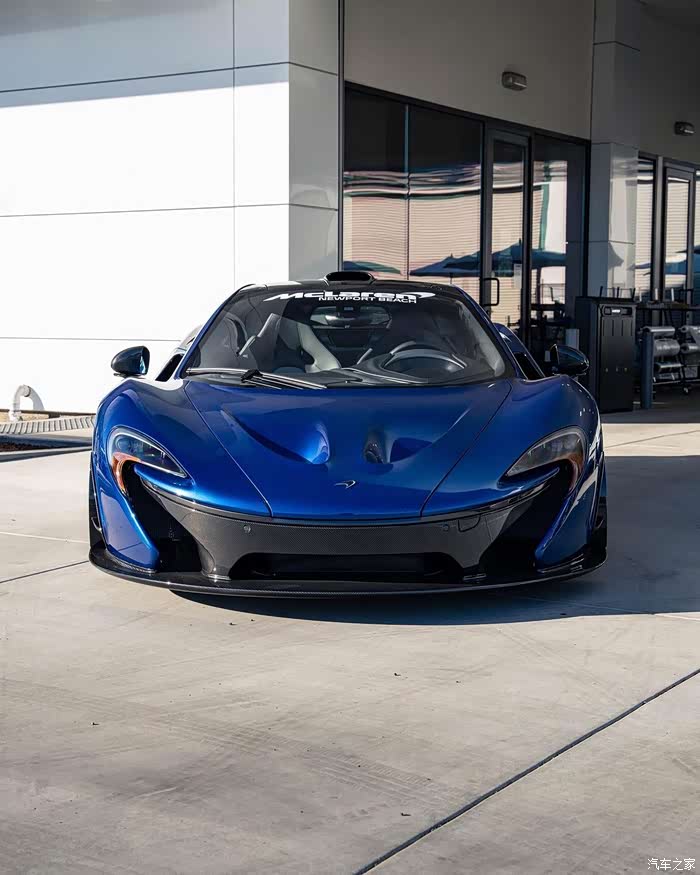 一枚蓝色迈凯伦p1,帅气满满