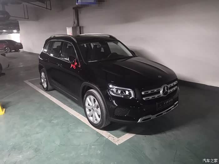 浙江义乌第一辆"外黑内黑"glb时尚型用车感受