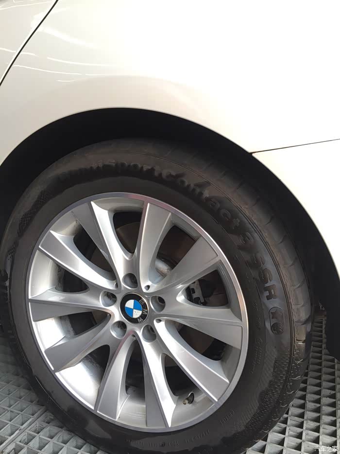 986 | 回复: 18 宝马5系gt论坛 四条马牌防爆胎,245/50/18,1.