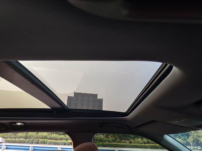 半年的相处,让我觉得我的urv更加的威严和霸气