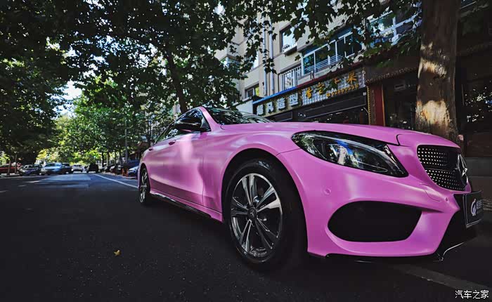 奔驰c200宝石蓝改少女粉系列改色贴膜