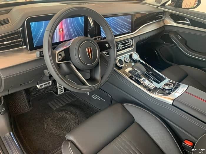 红旗h9次低配的副仪表盘