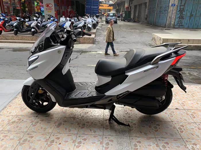 已下定光阳赛艇ct250白色