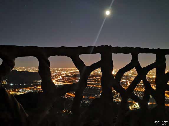 会当凌绝顶一览众山小q60s车主登鬼笑石观北京夜景
