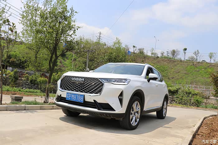 想来性价比高的车大概就是这样了吧雪白的第三代哈弗h6